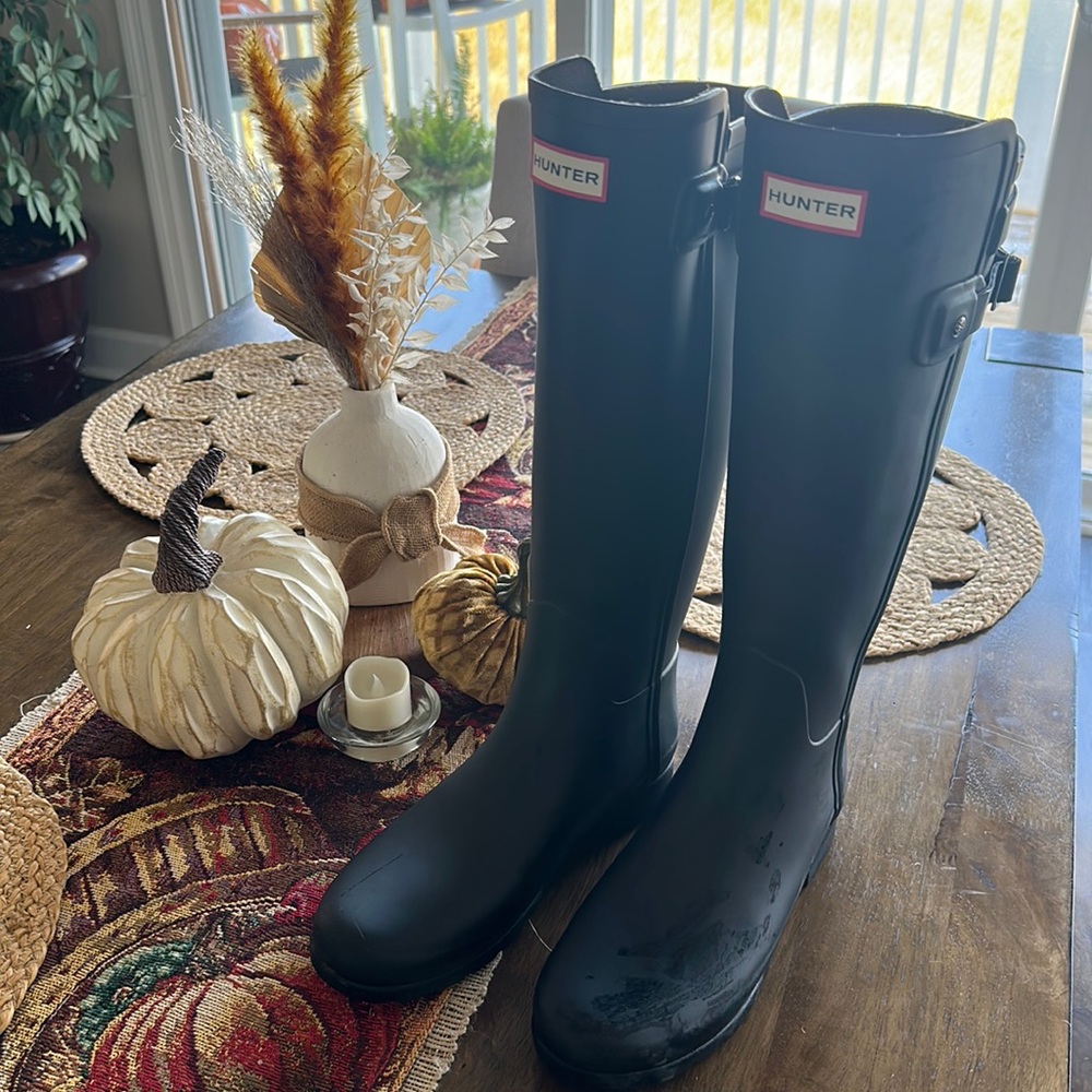 Hunter Women’s Refined Tall Rainboots sz7
